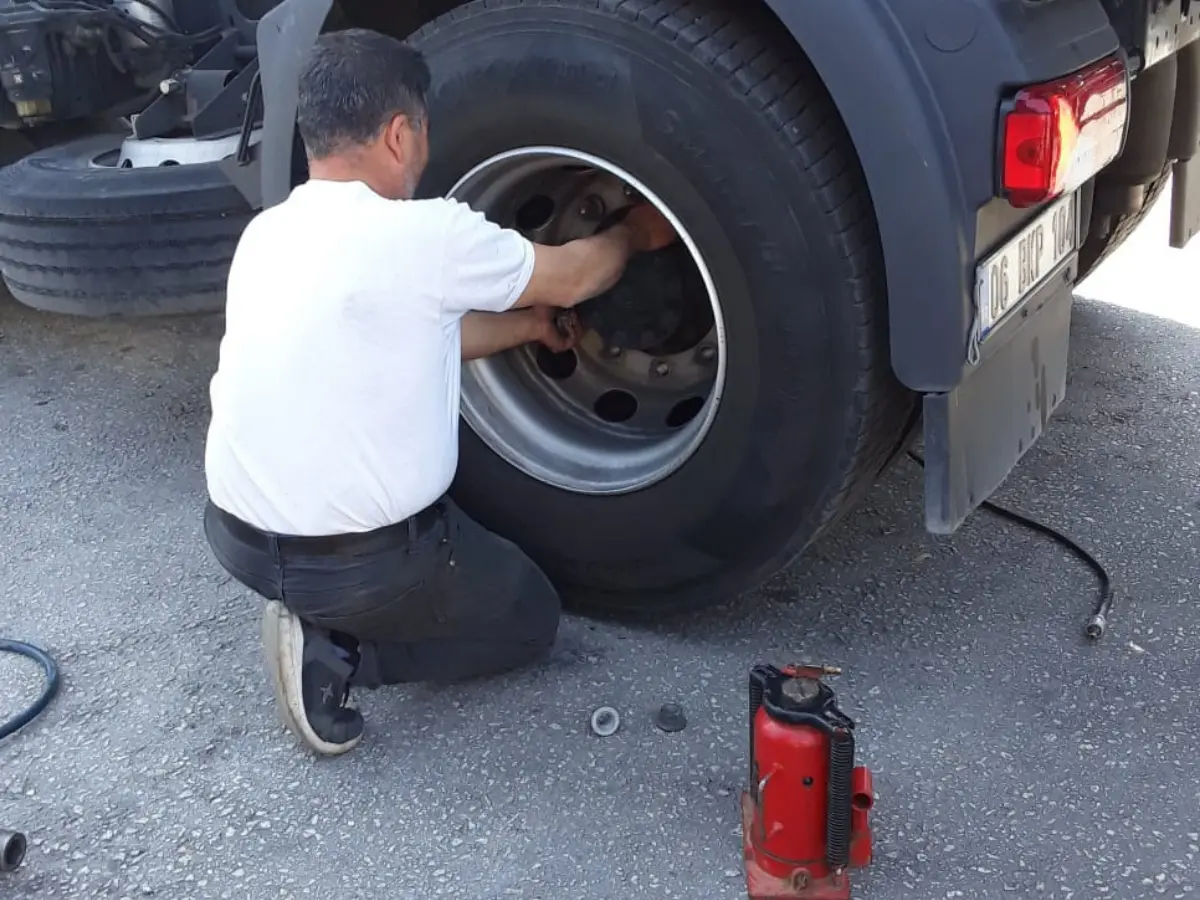 Elmalı Oto Lastikçi